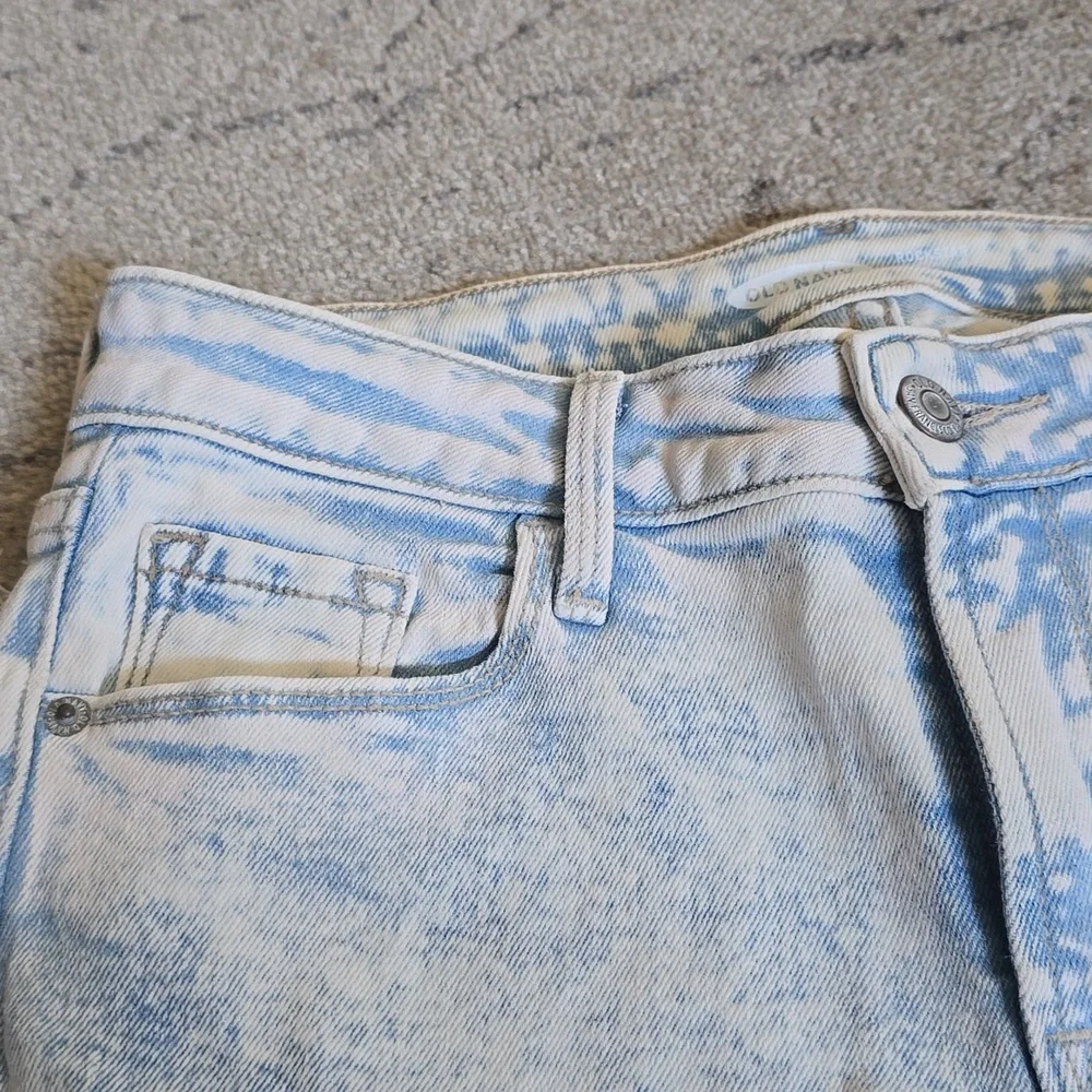 Old navy Acid Wash Jeans, size 4, ankle length, NWT - Picture 9 of 16